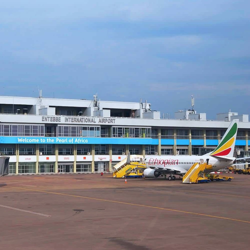 4 Days Drive Gorilla Safari Airport