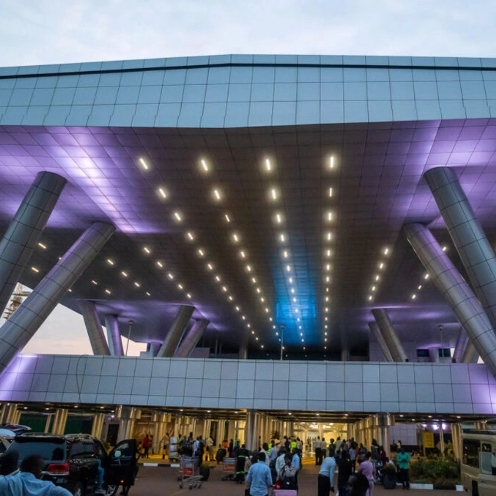 4 Days Drive Gorilla Safari Buhoma Airport