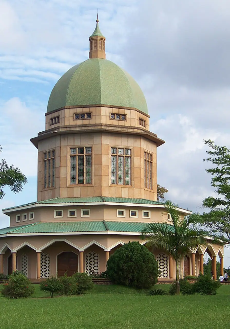 8-days-uganda-apes-and-forests-safari-3