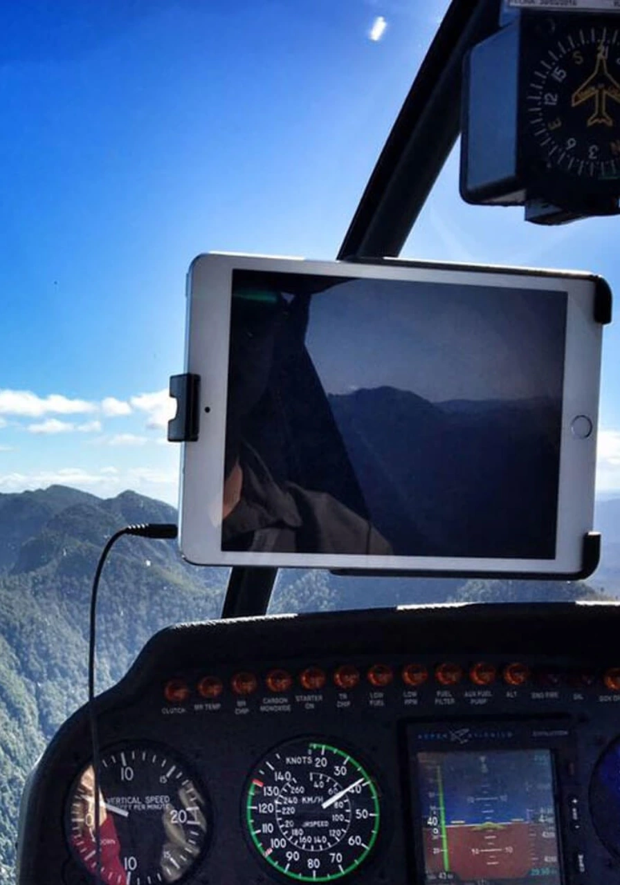 helicopter-excursions-with-elida-tours-2